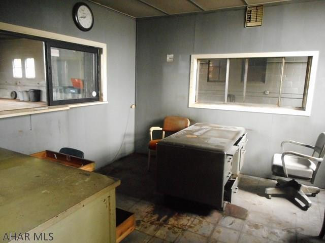 Unknown - Commercial Sale