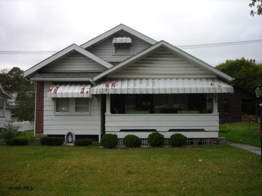 Nice brick 1 story w/ 2 car attached garage. Great area, close to so much!