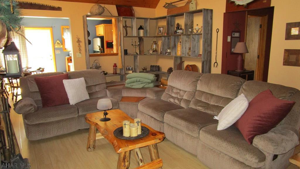 Glendale Yearound - Residential