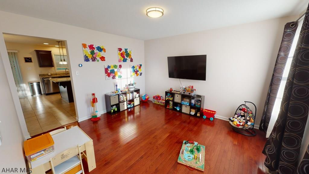 Rolling Hills - Residential