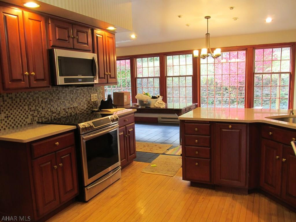 Homers Gap - Residential