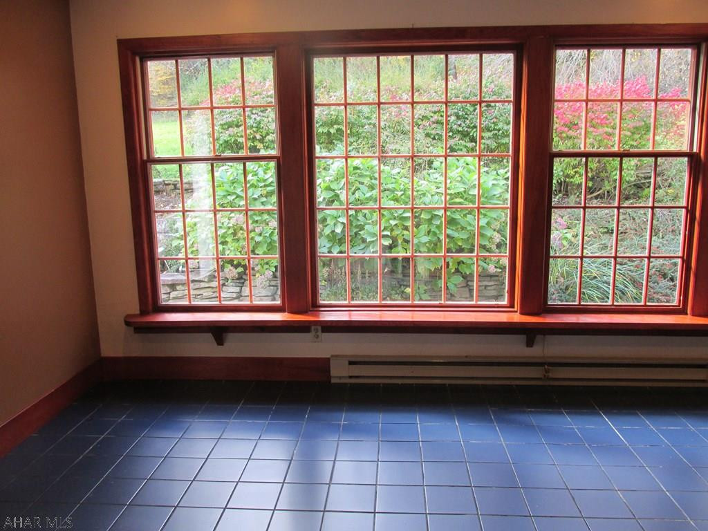 Homers Gap - Residential