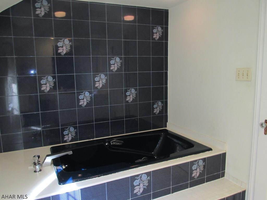 Homers Gap - Residential