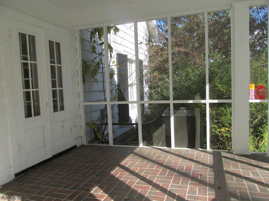 Homers Gap - Residential