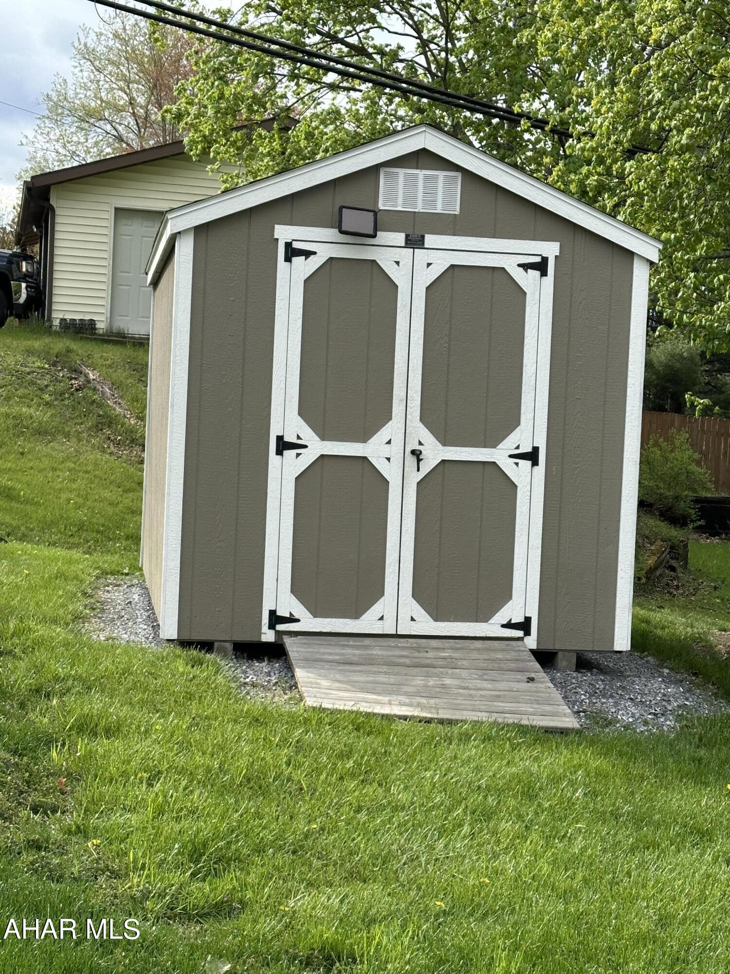 Juniata - Residential