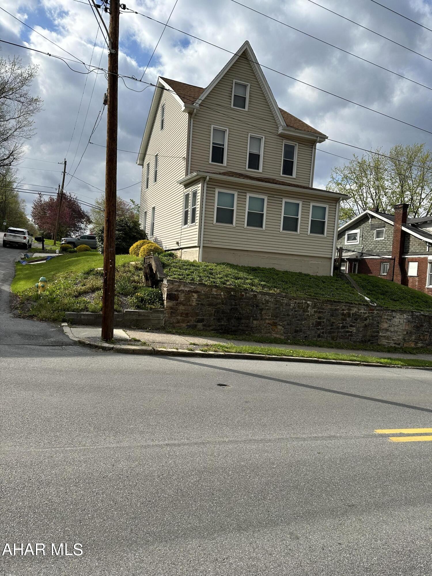 Juniata - Residential