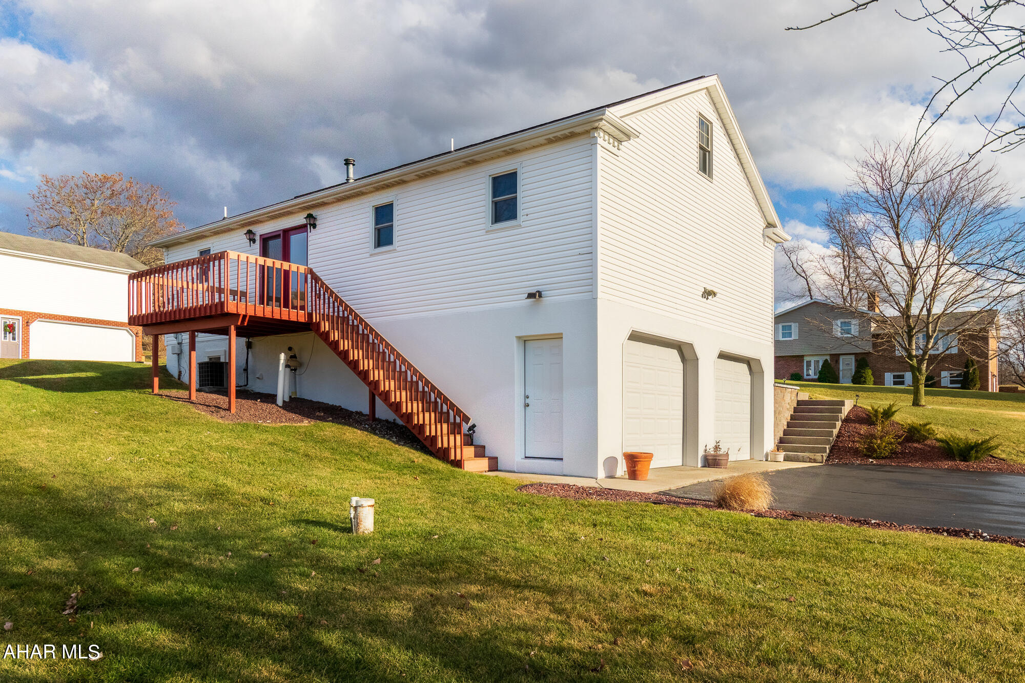 Rolling Hills - Residential