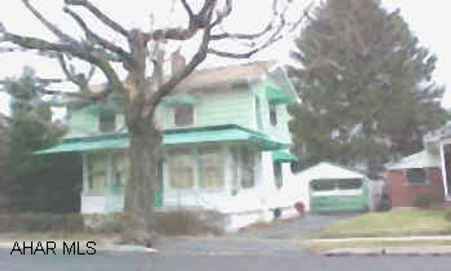 2 story vinyl 1 car garage Great investment.  Hurry won't last