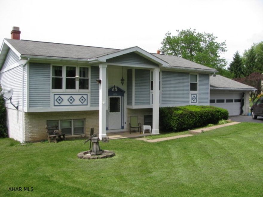 Recently updated 3 Bedroom 2 & 1/2 bath on almost 1/2 acre lot in Bellemeade! This home offers a LR, DR, EIK, 3 bedrooms & 2 baths on Main floor plus a Huge Family Room w/fireplace & Half bath on Lower Level! 2 car attached garage!! New carpeting and paint--all that's left is to move in!!