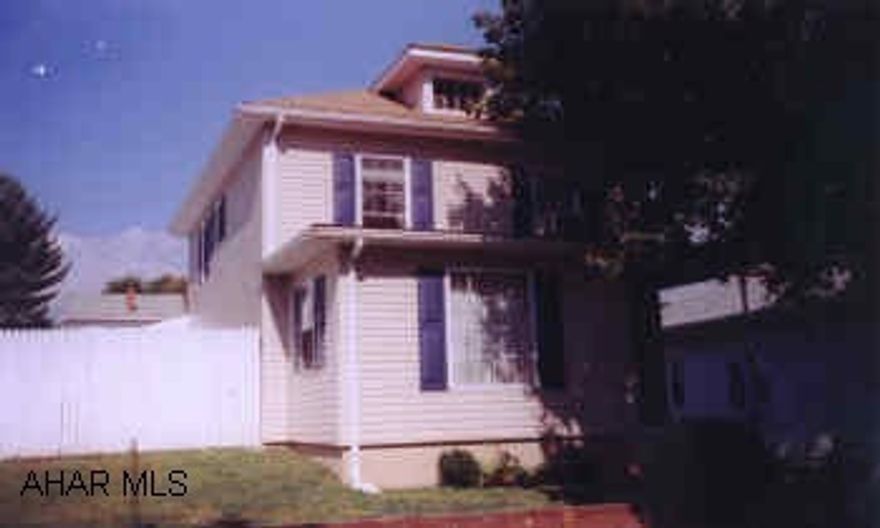 CHARMING HOME WITH OAK TRIM.  EXTRA LARGE KITCHEN.  LOVELY INGROUND POOL WITH DECK.