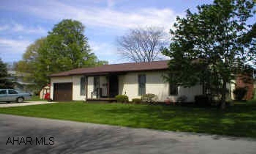 Beautiful 2 or 3 bedroom ranch, practically maintenacne free - 1 car attached garage. Won't last - exceptionally nice ranch - CA, nice corner lot, better hurry ! Great retirement home!  NO SHOWINGS UNTIL 5-7-04