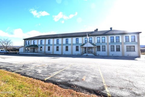 Photo for 201 Chestnut Avenue