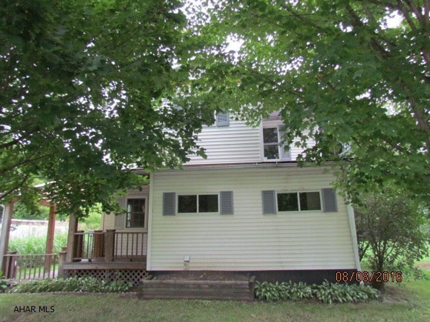 Buyer must pay 2% transfer tax. This property eligible under Freddie Mac First Look Initiative through 9/11/16. Homesteps offers $500 credit toward purchase of home warranty for owner-occupants