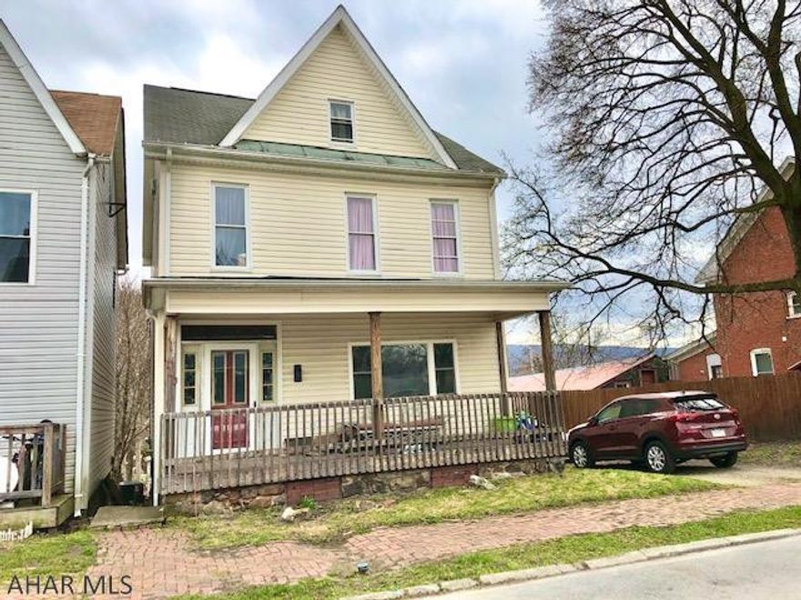 Property has current rental license.