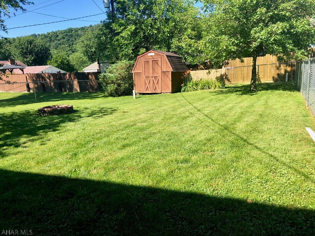 Maple Hollow - Residential