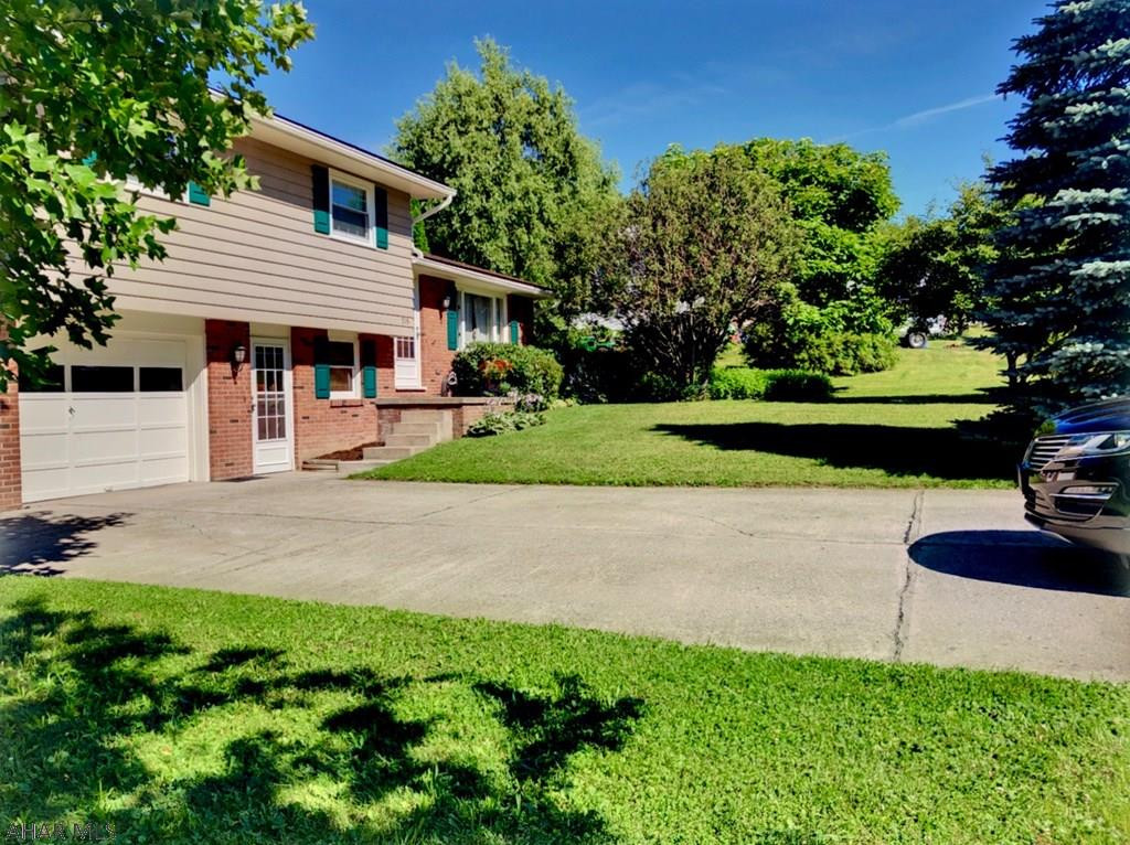 Maple Hollow - Residential