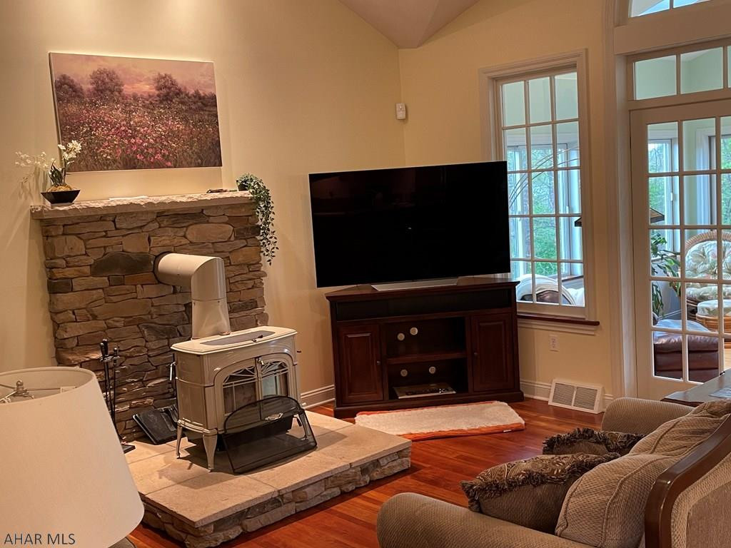 Rolling Hills - Residential