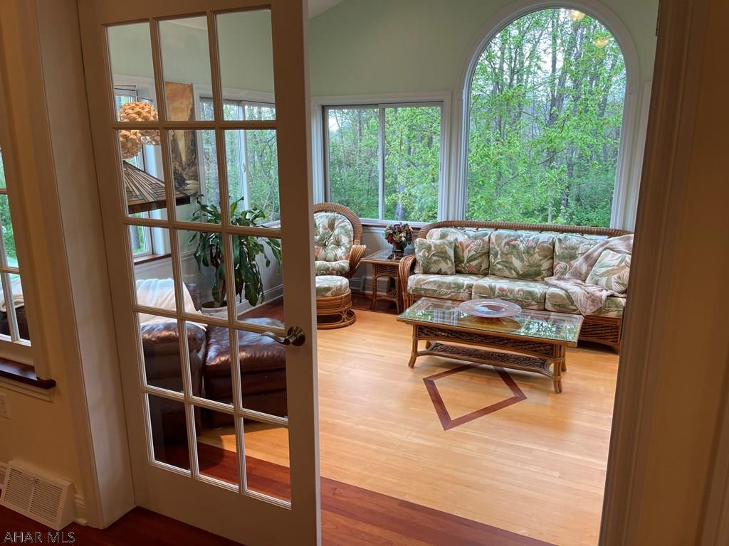 Rolling Hills - Residential