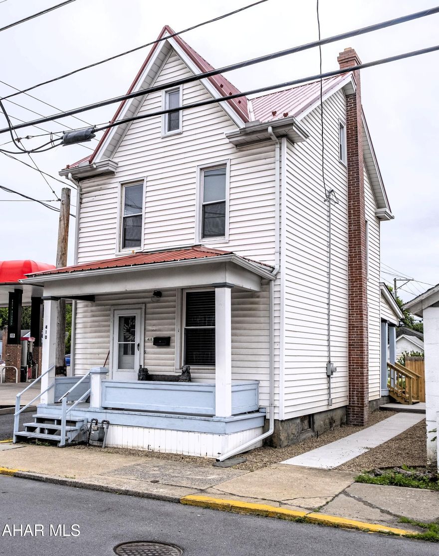 Charming, Fully Updated Home in the Heart of Huntington! This home offers 3 bedrooms and 1.5 baths, with the half bath and laundry on the main floor. Upstairs features two bedrooms and a full bath, plus a finished attic serves as a spacious third bedroom.
Located right in town, you'll enjoy easy access to all that Huntington has to offer. The current owner also added a private parking pad for convenience.
Move-in ready! Schedule your showing today!