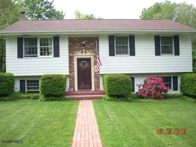 Mountain House Grounds - Residential