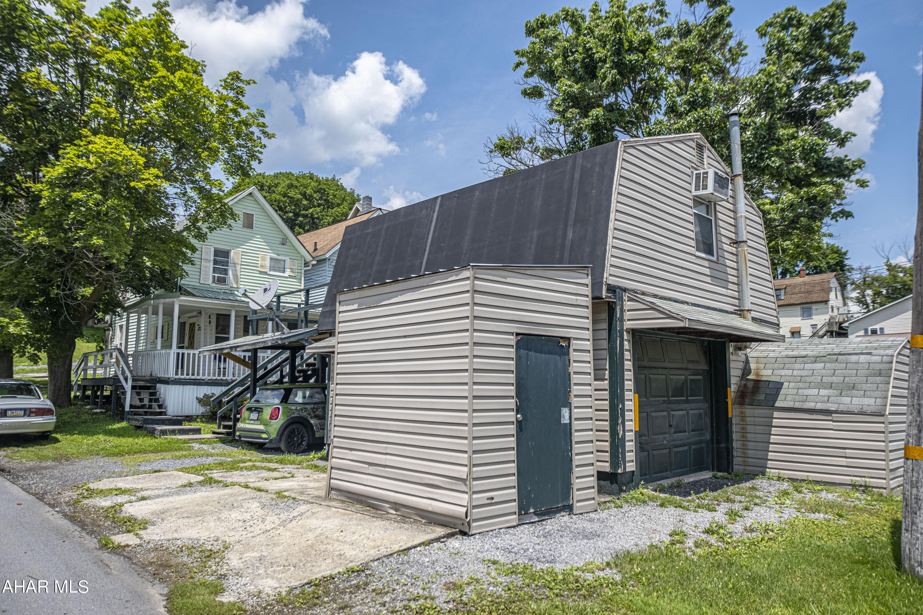 Juniata - Residential