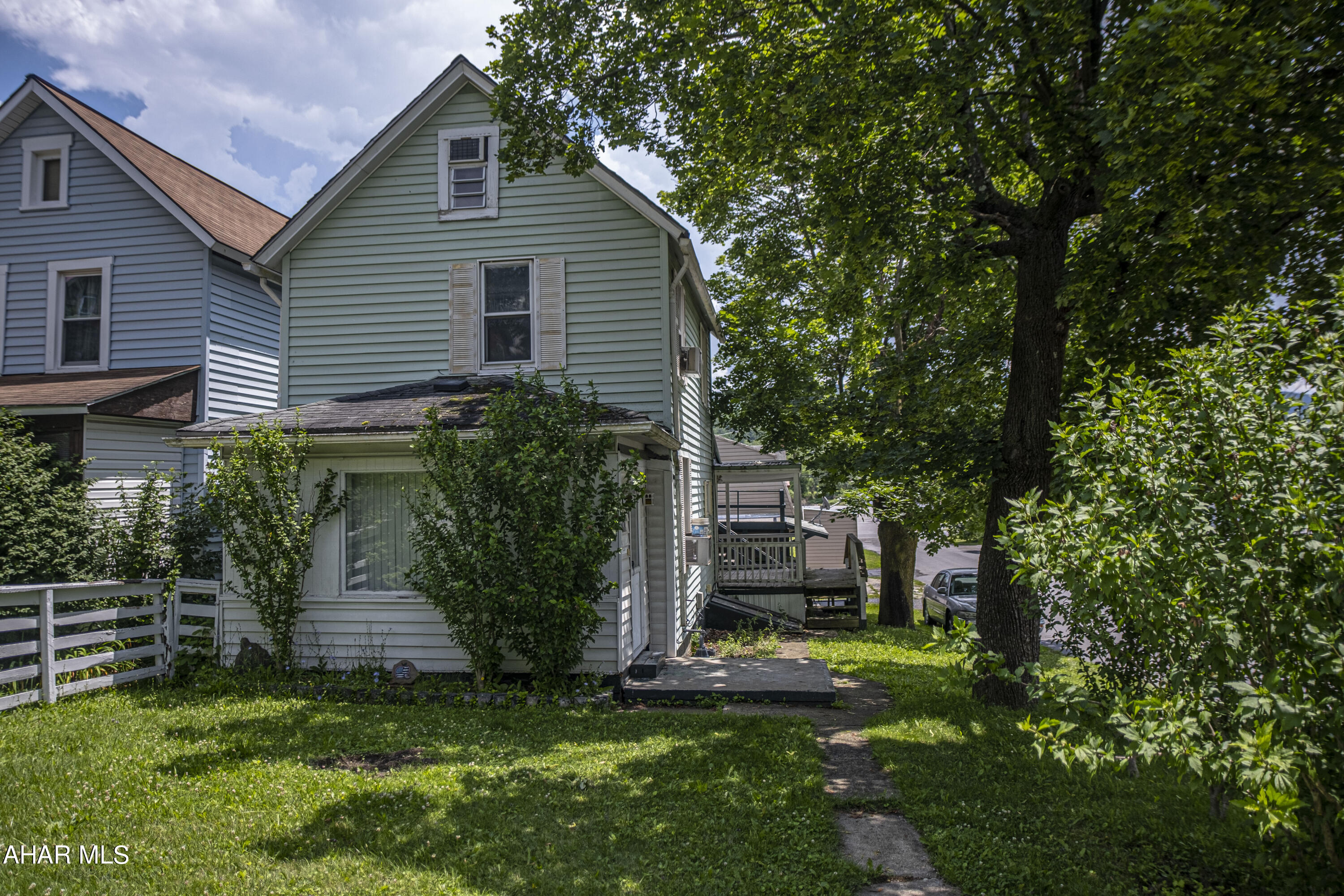 Juniata - Residential