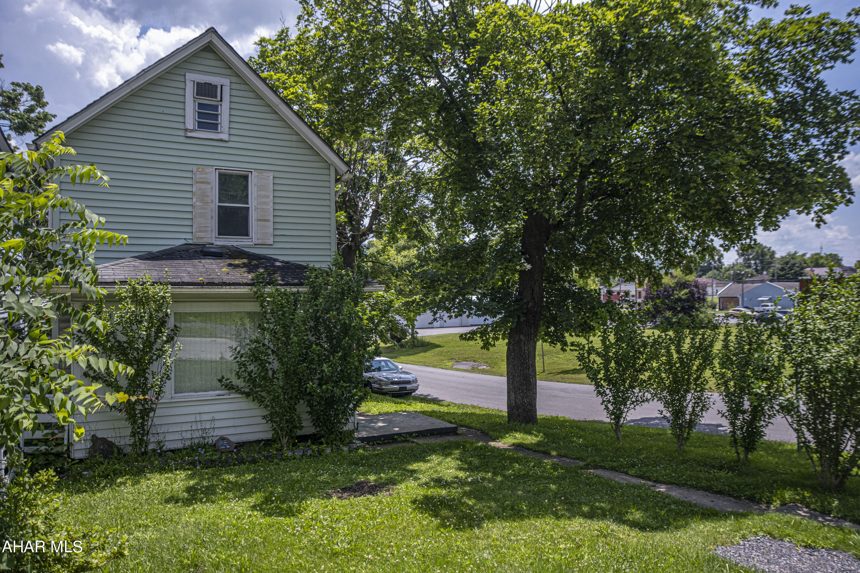 Juniata - Residential