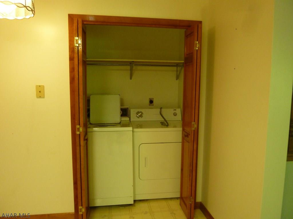 Glendale Yearound - Residential