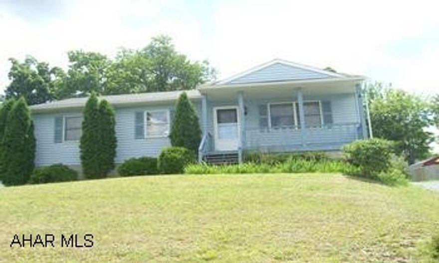 Lovely Home, Excellent condition, Must See!