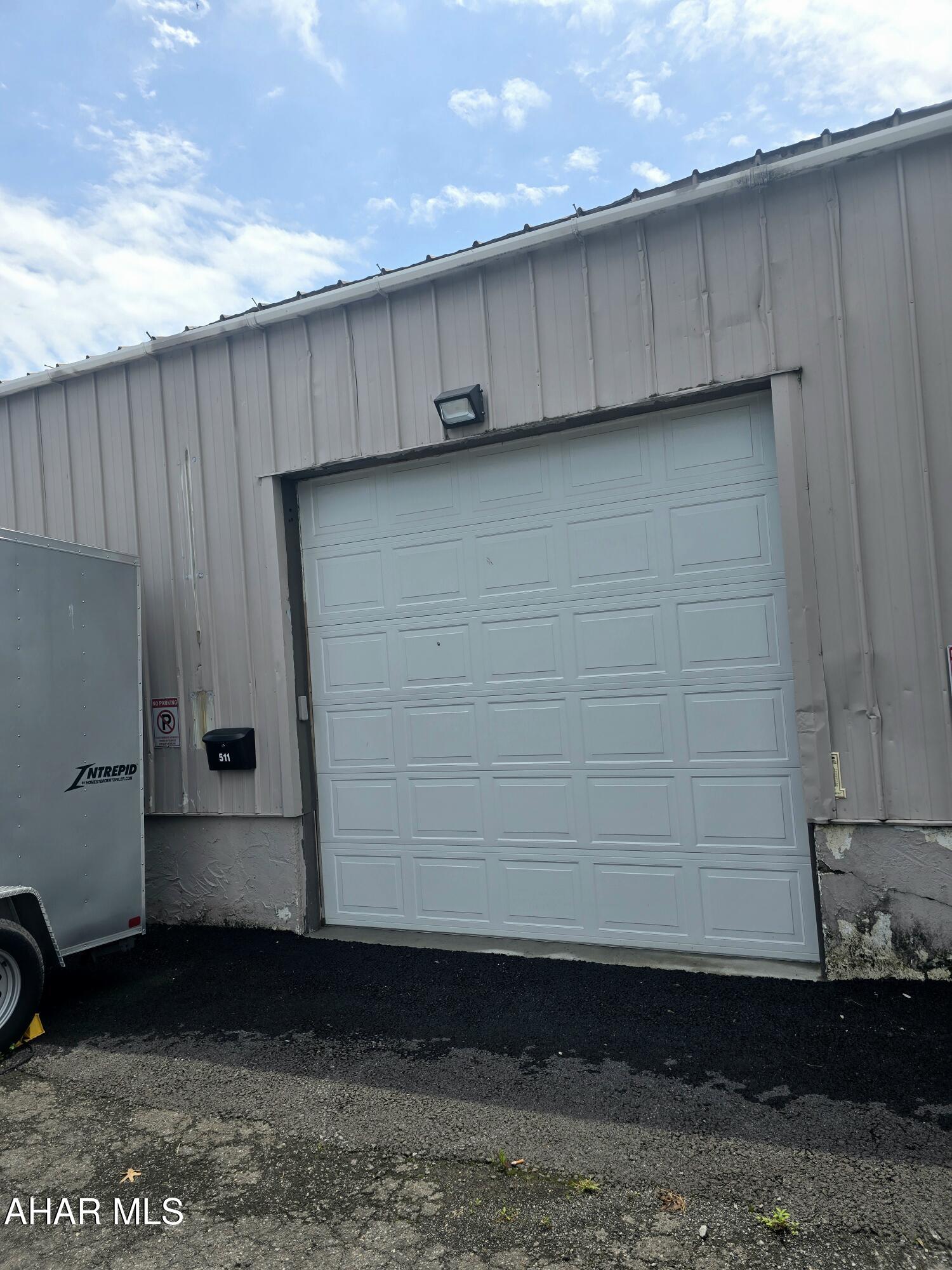 Juniata - Commercial Sale