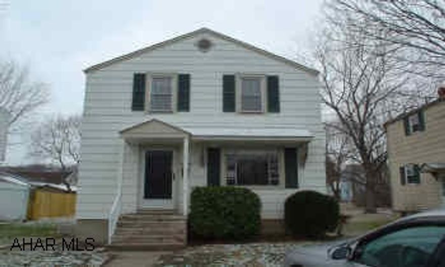 Updated electric, hardwood floors, oak kitchen. Close to campus. AUCTION MARCH 2, 11:00 A.M. @ THE HOLIDAY INN EXPRESS, 3306 PL. VALLEY BLVD, ALTOONA. Commission will be changed as per auction papers.