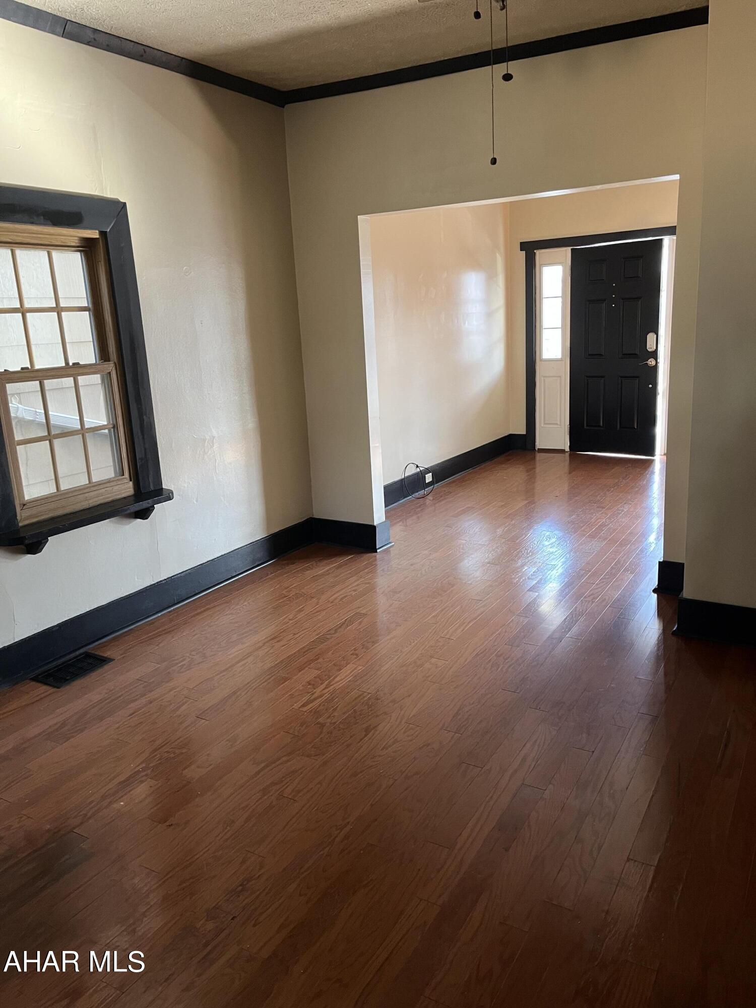 Juniata - Residential