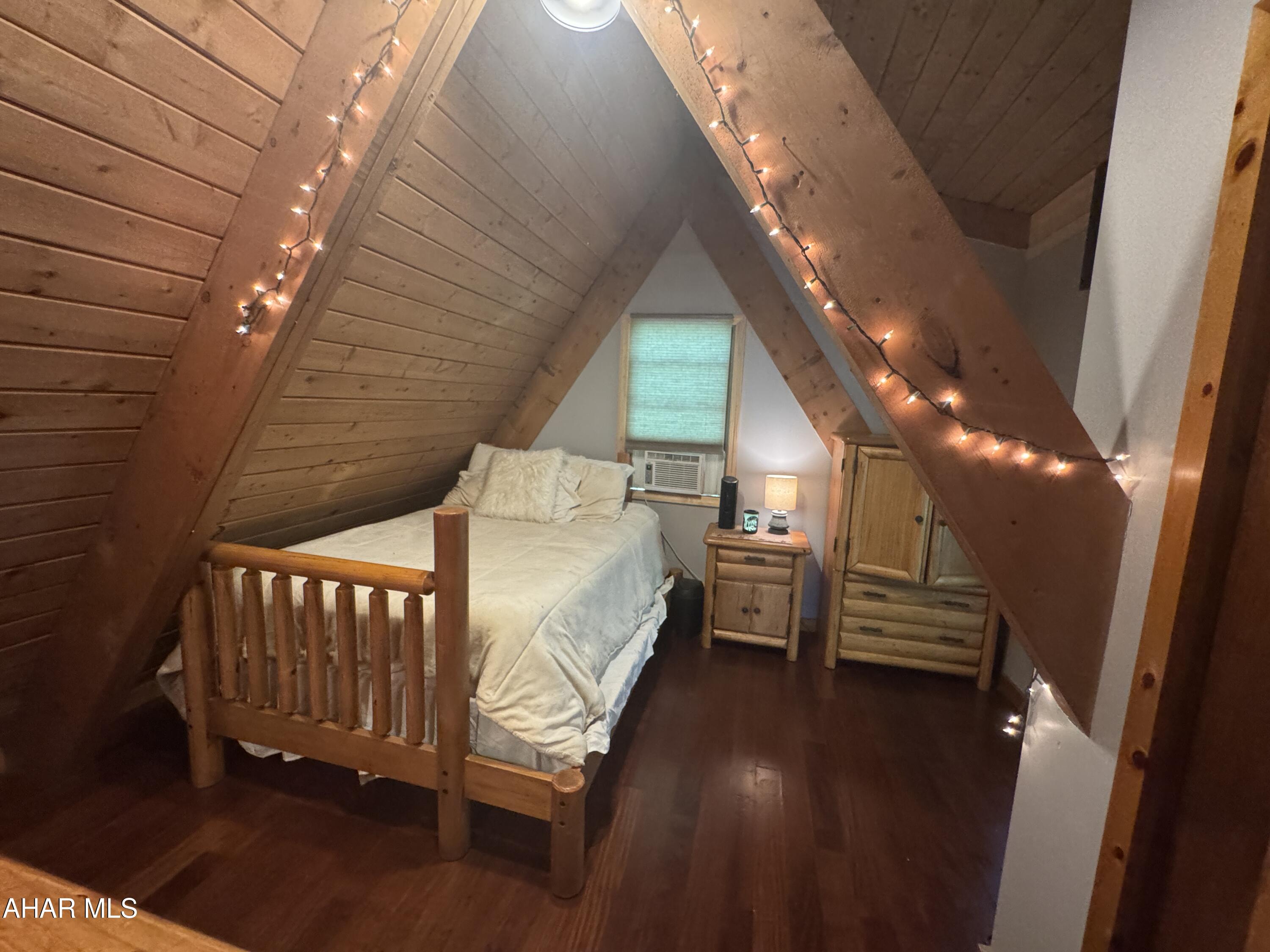 Glendale Yearound - Residential