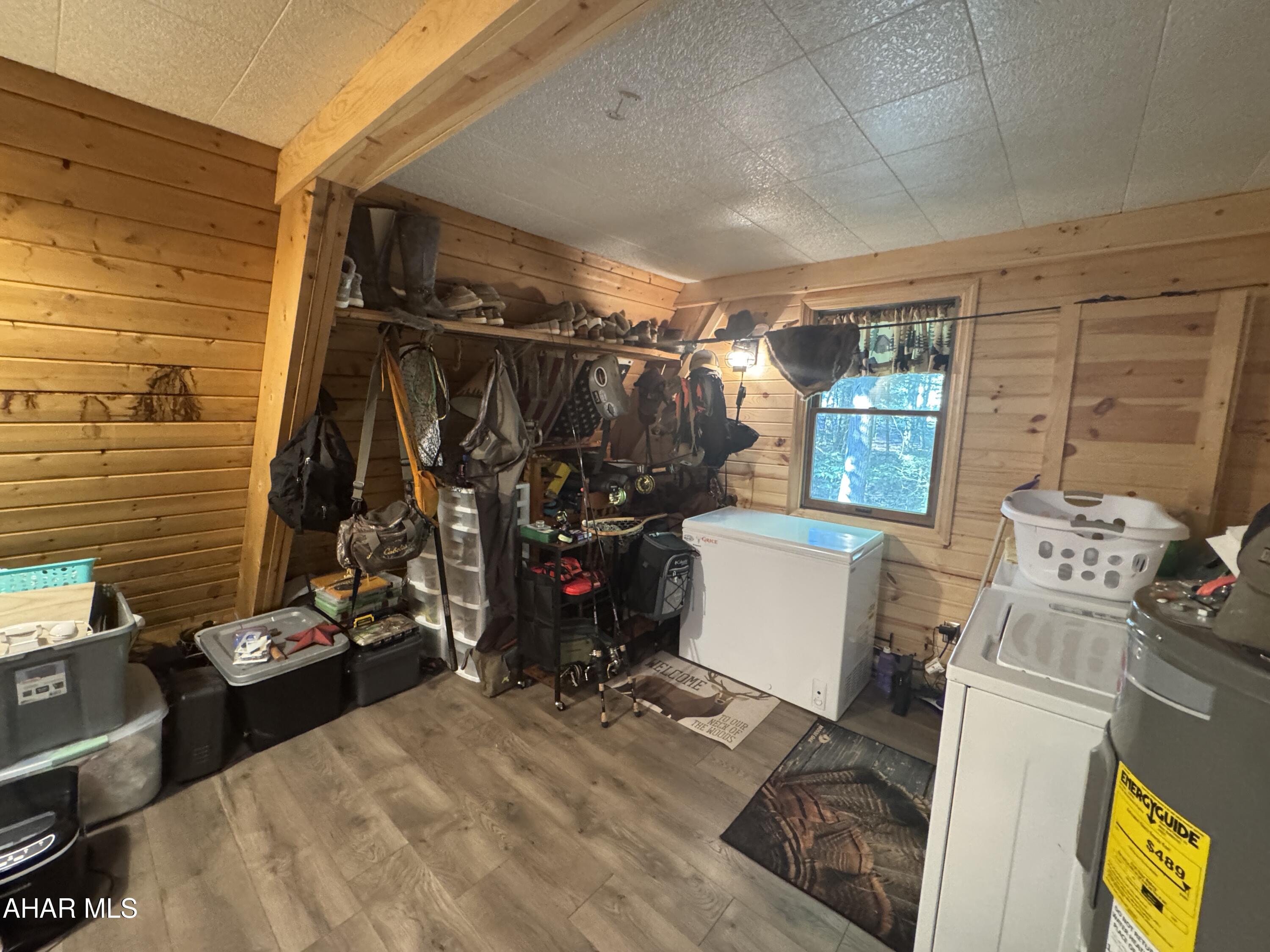 Glendale Yearound - Residential