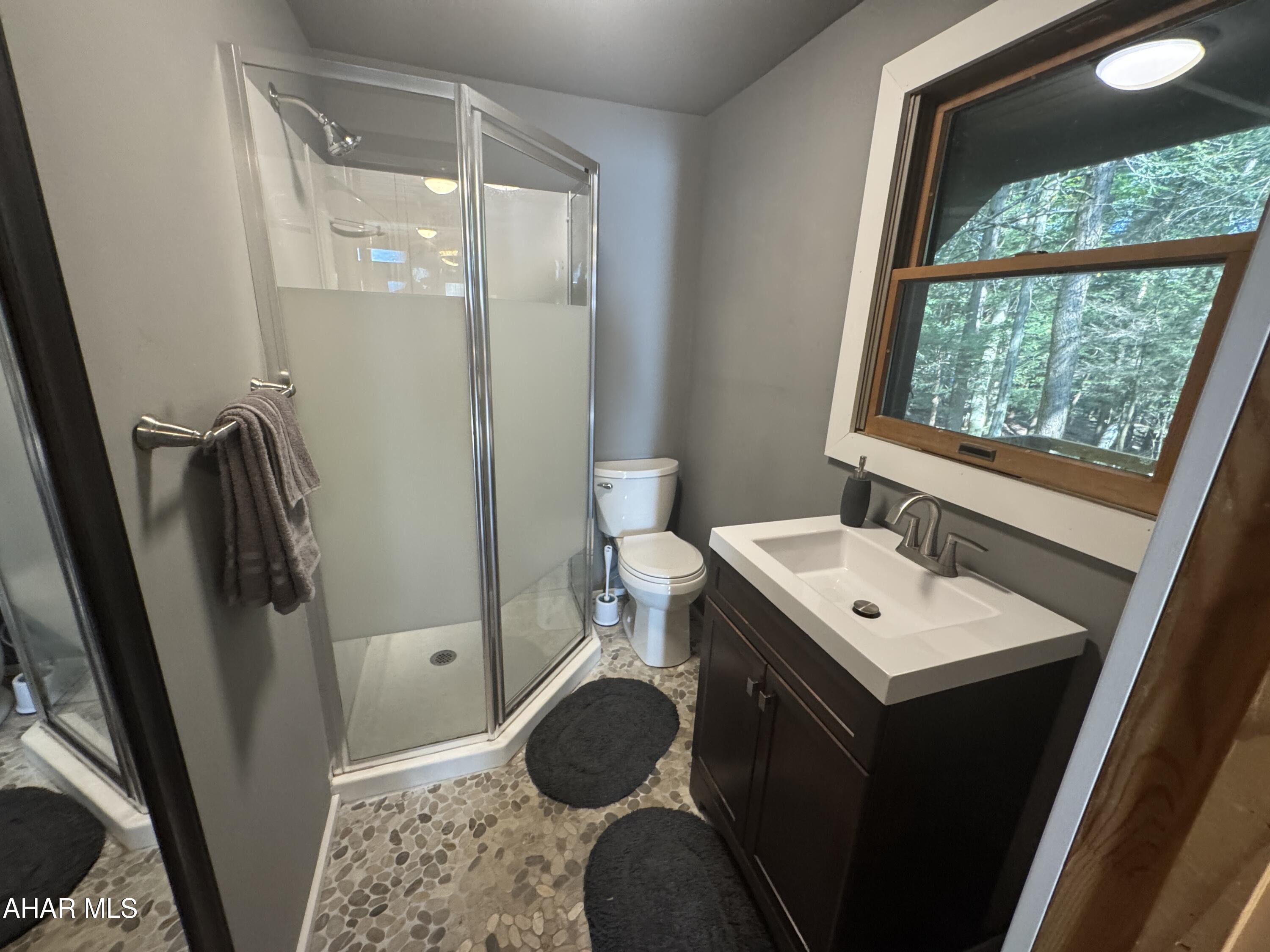 Glendale Yearound - Residential