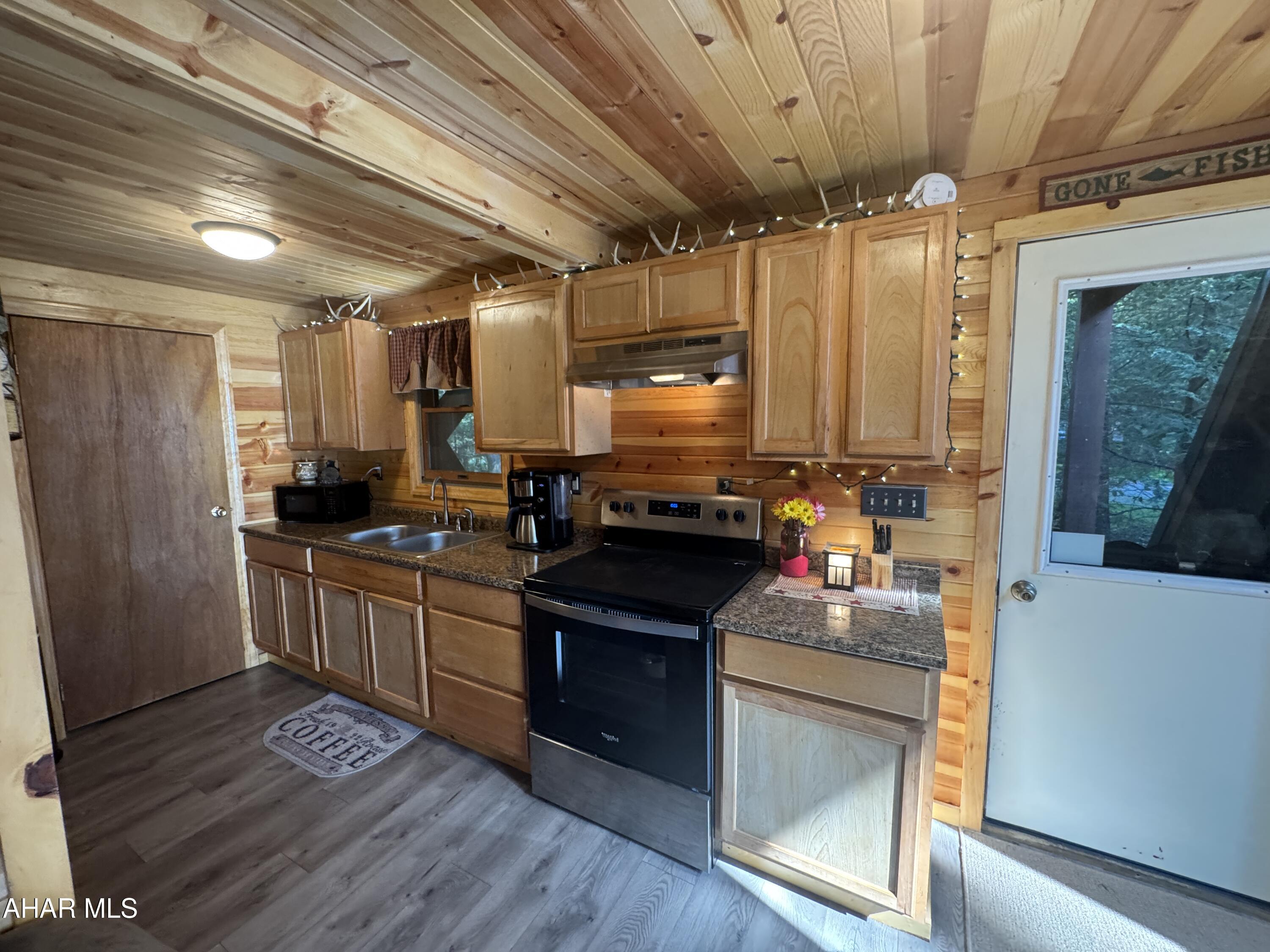 Glendale Yearound - Residential