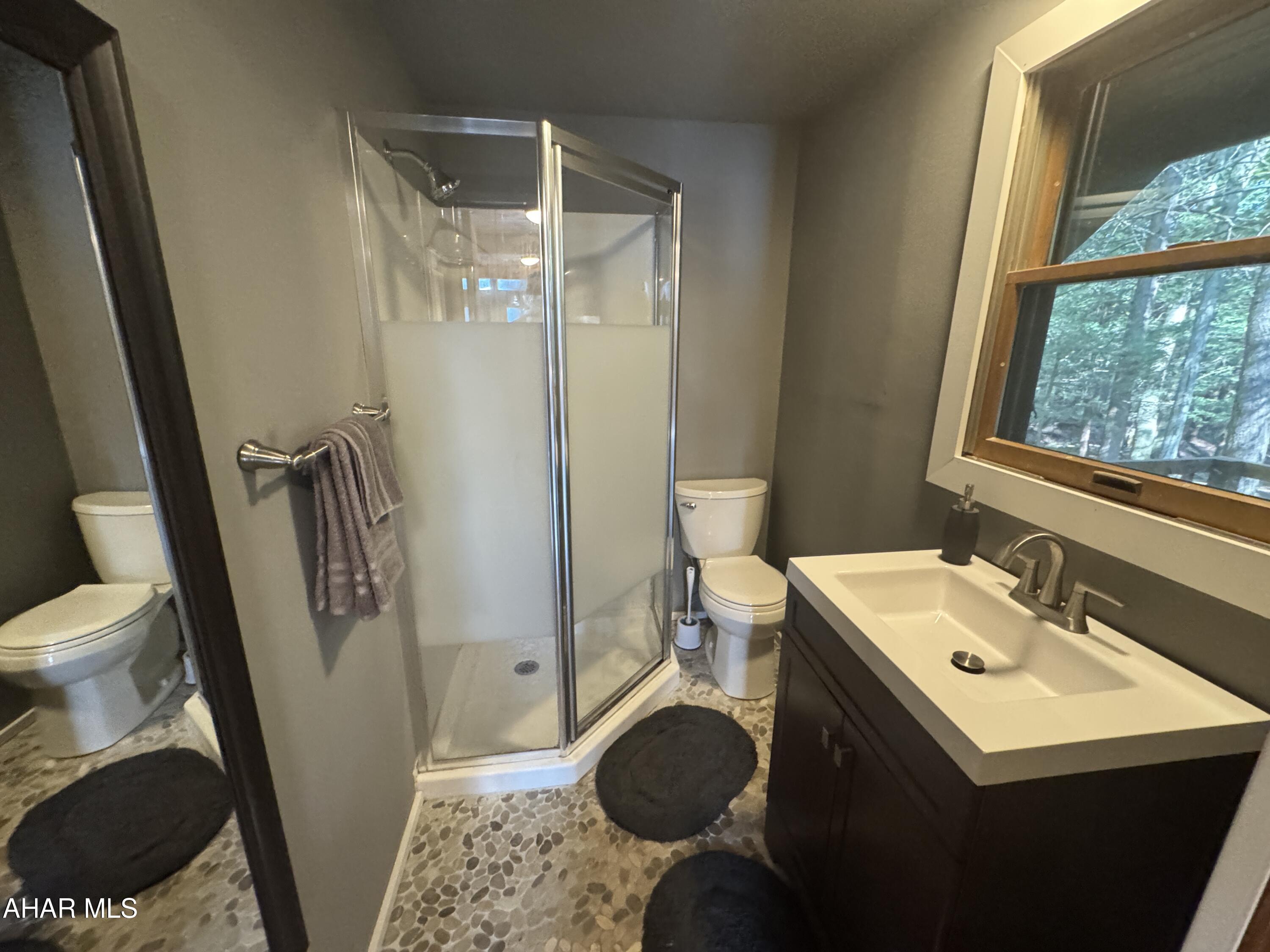 Glendale Yearound - Residential