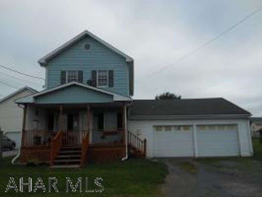 .This is a two story home located in Patton. This home has vinyl siding and an attached 2 car garage. There is a fenced yard if you have pets. The main floor features a family room, living room, dining room, kitchen, enclosed porch/bonus room with heat and laundry hookups and 1/2 bath. The second floor has three bedrooms and a full bath. With some custom touches, this house could be your home