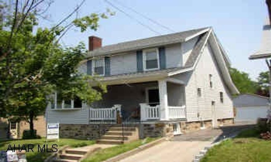 VERY NICE 3 BEDROOM 1 BATH 2 STORY IN ELDORADO. FORMAL DINING ROOM, NEW ROOF, NEW CARPET UPSTAIRS. NICE REAR DECK.