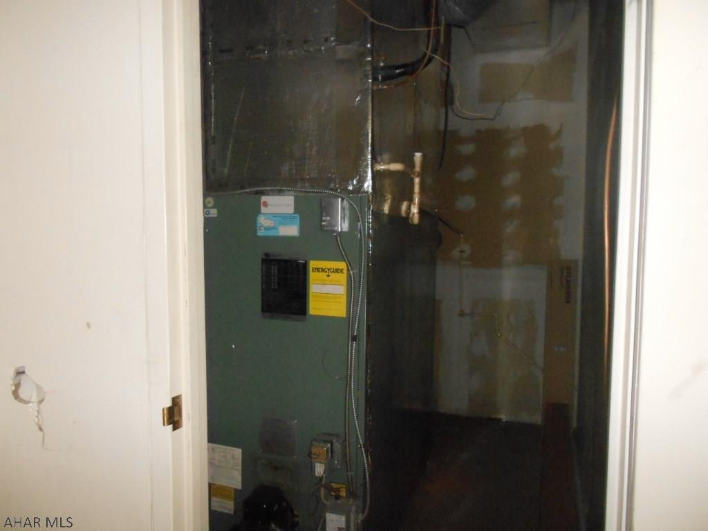 Unknown - Commercial Lease