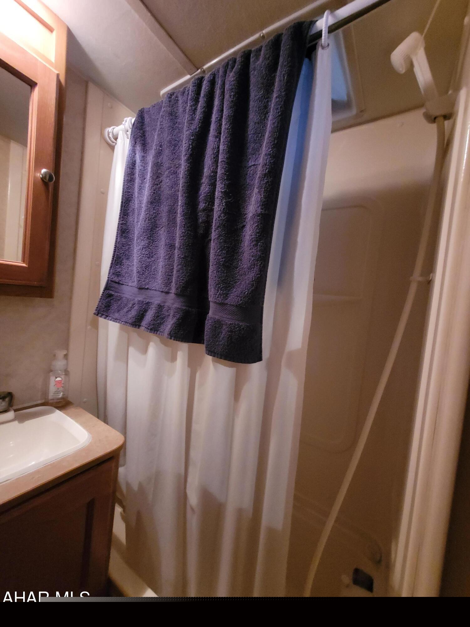 Glendale Yearound - Residential