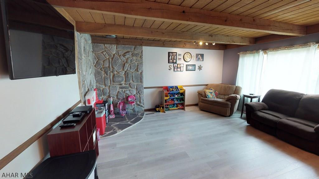 Rolling Hills - Residential