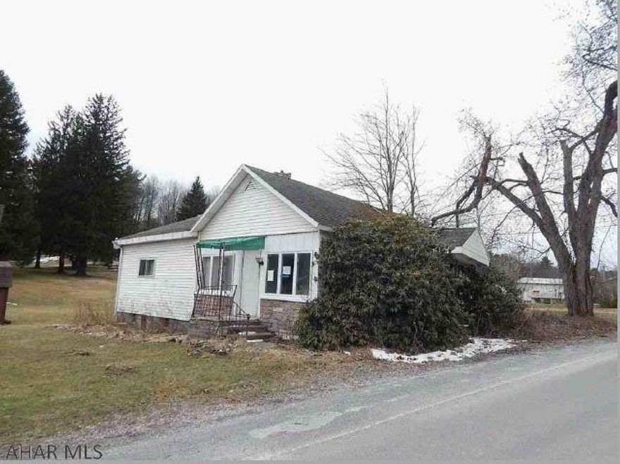 Great opportunity to own this single family home located in Centre County. Home features living, dining, and kitchen. Home is also convenient to restaurants and shopping area.