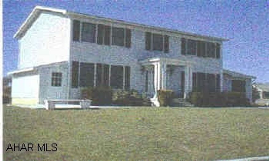 Beautiful two story home in Woodland Terrace on large lot.  Large master suite with walk-in closets, centrail air, mother in law/nanny suite with separate entrance. Foot of Ten Elementary School. Back on market due to past buyer being relocated out of area unexpectedly.