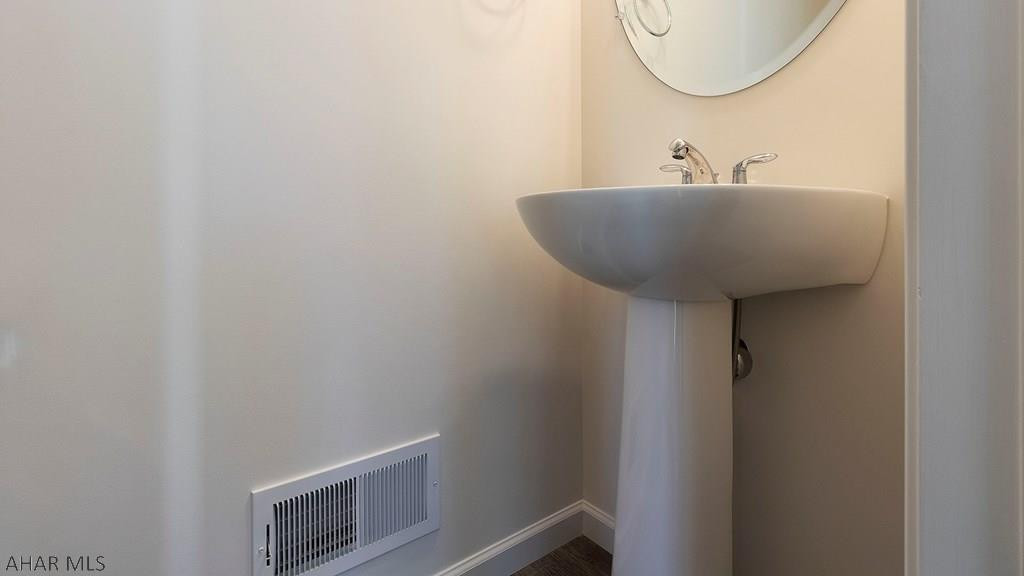 Rolling Hills - Residential