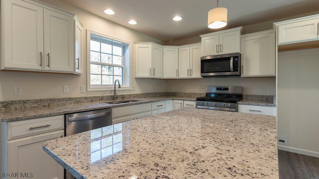 Rolling Hills - Residential