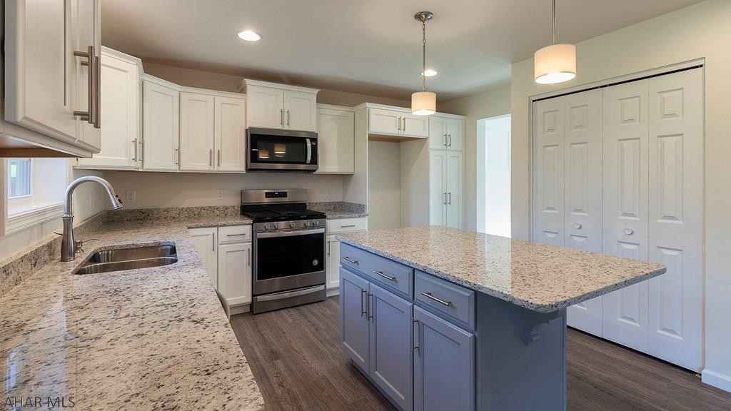 Rolling Hills - Residential