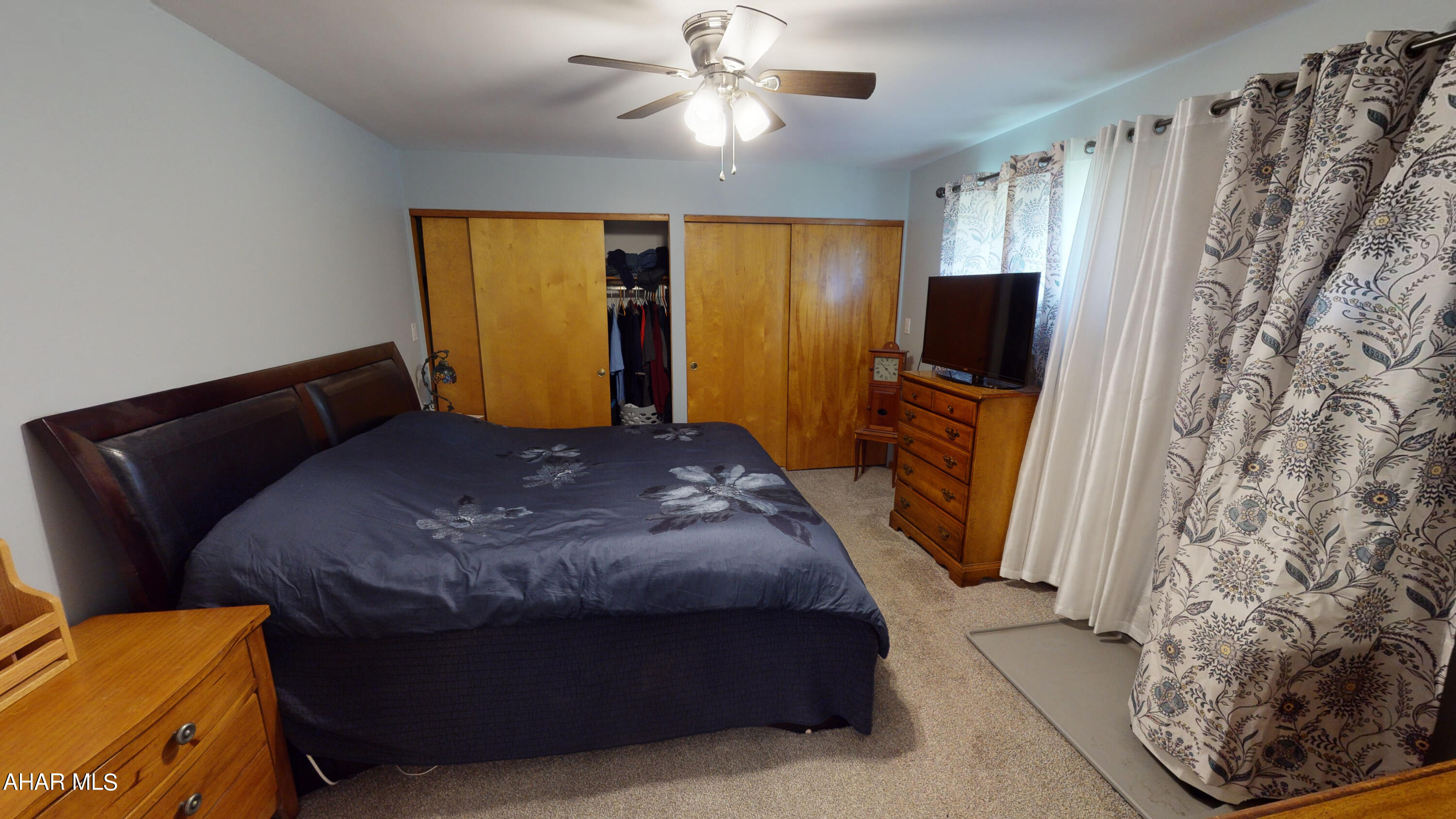 Foot of Ten - Residential