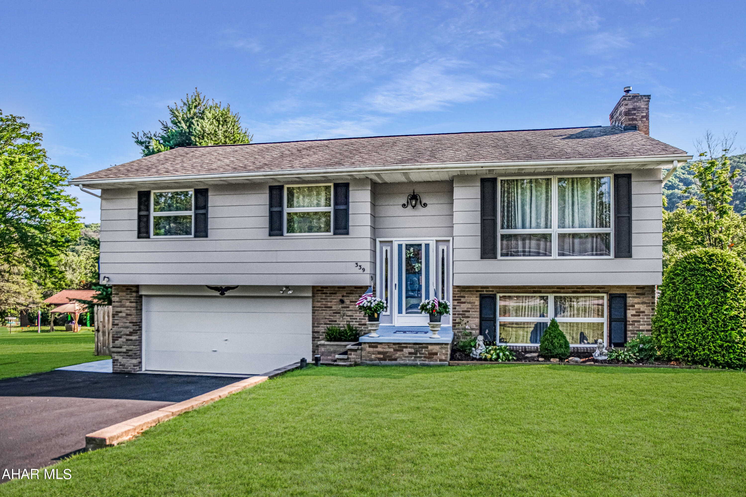 Foot of Ten - Residential