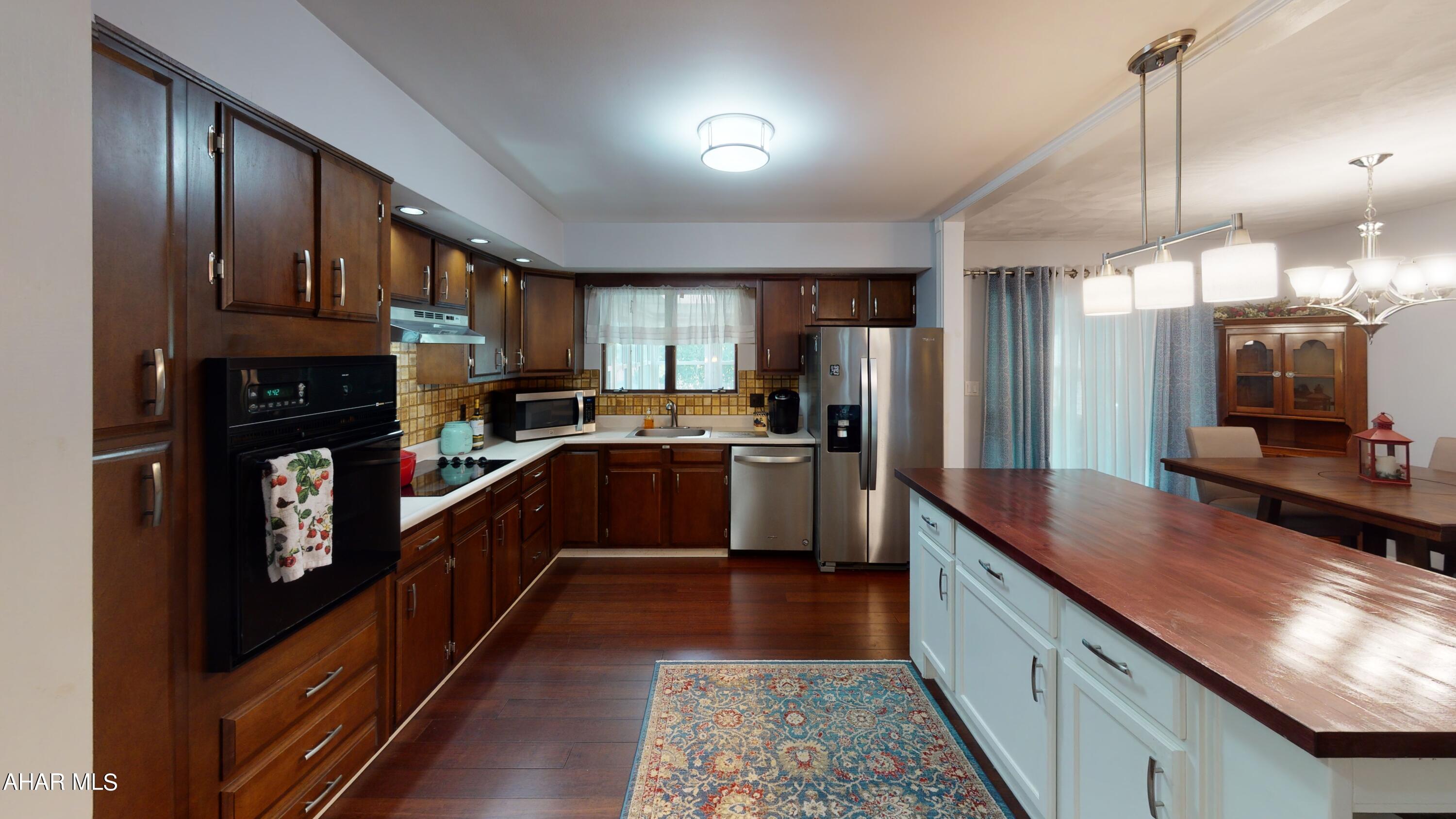 Foot of Ten - Residential